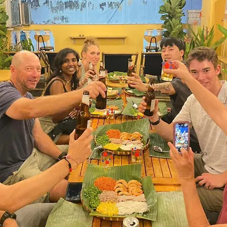 Saigon Authentic Hostel - Daily Walking Morning City Tour, Fresh Daily Breakfast, Gym & Rooftop Billiard